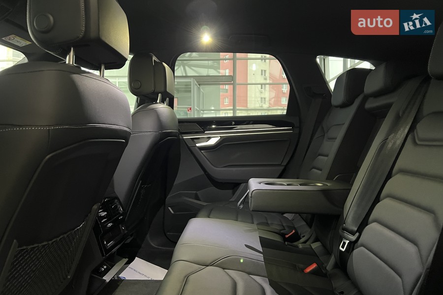 Volkswagen Touareg - фото 30