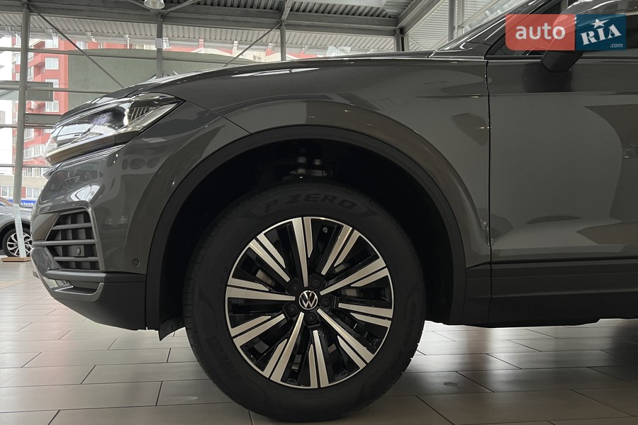 Volkswagen Touareg - фото 15