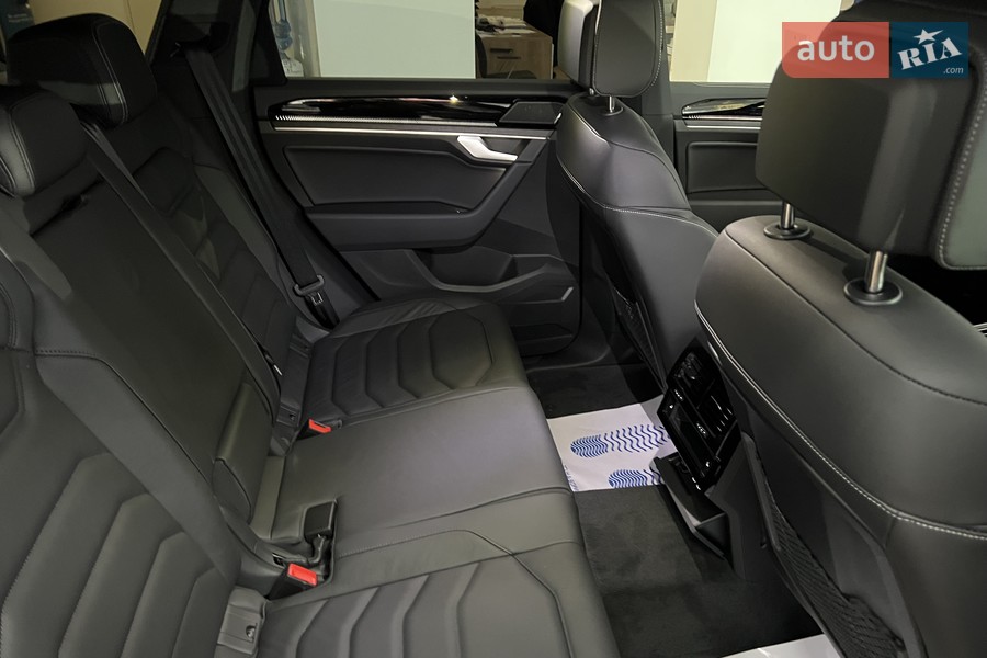 Volkswagen Touareg - фото 37