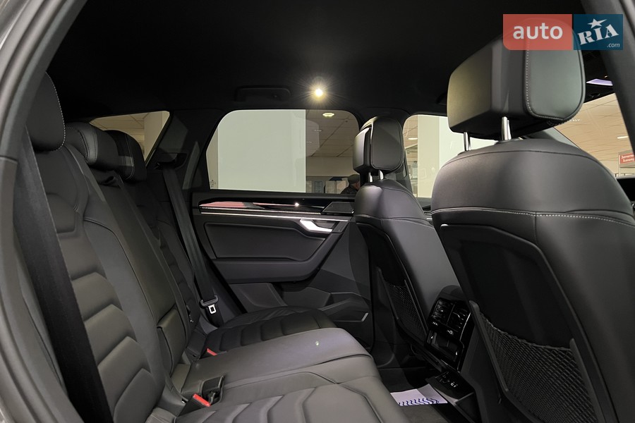 Volkswagen Touareg - фото 36
