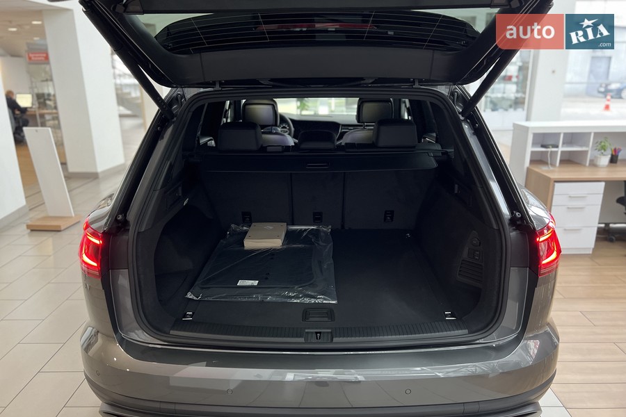 Volkswagen Touareg - фото 39