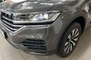 Volkswagen Touareg - фото 16