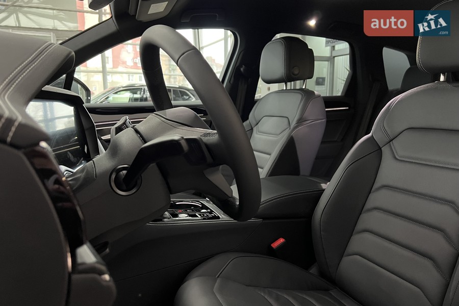 Volkswagen Touareg - фото 35
