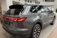 Volkswagen Touareg - фото 11