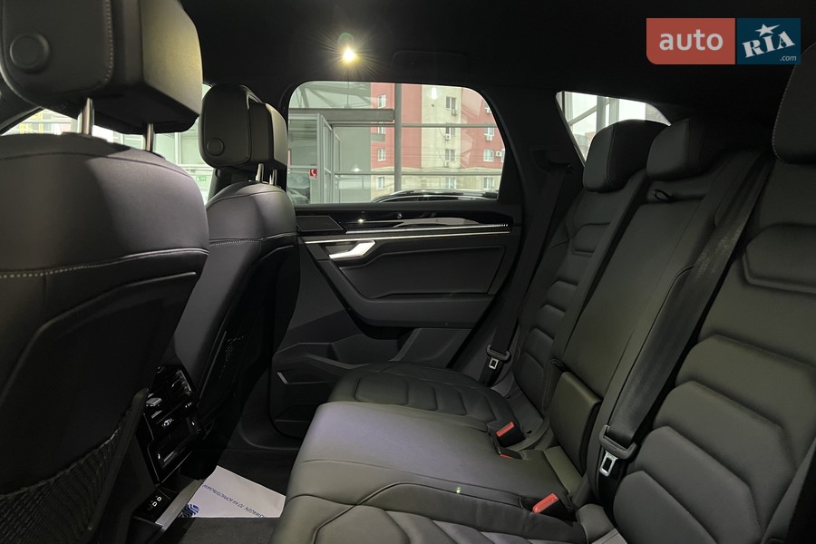 Volkswagen Touareg - фото 27