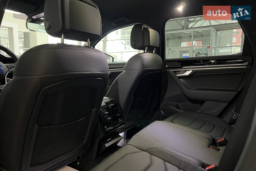 Volkswagen Touareg - фото 28