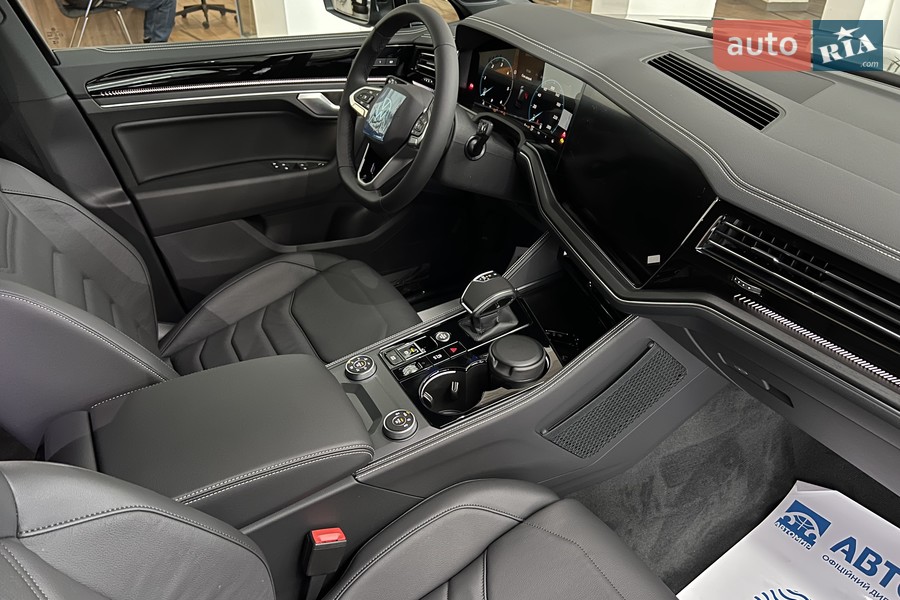 Volkswagen Touareg - фото 22