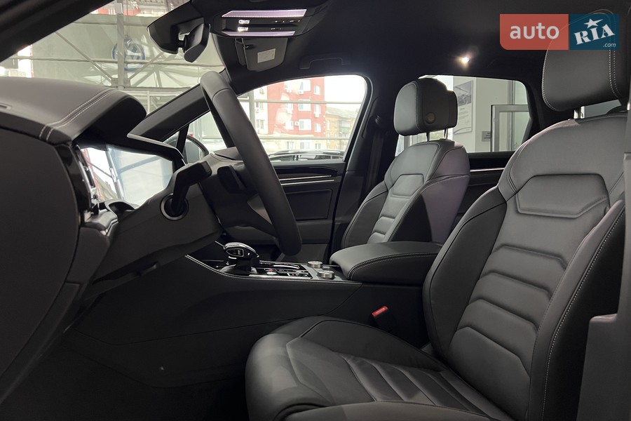 Volkswagen Touareg - фото 23
