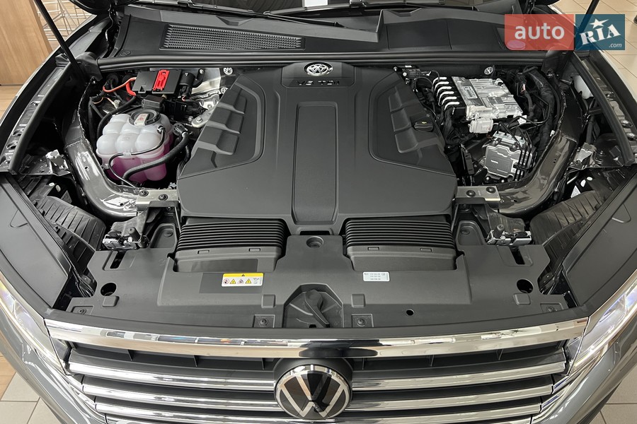 Volkswagen Touareg - фото 38