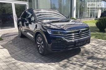 Volkswagen Touareg 2024 Silver