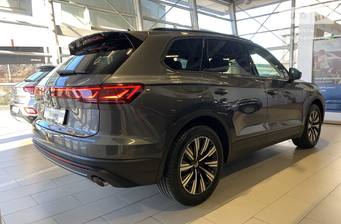 Volkswagen Touareg 2024 Silver