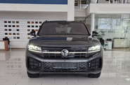 Volkswagen Touareg R-Line Platinum 3