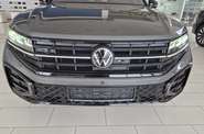 Volkswagen Touareg R-Line Platinum 3