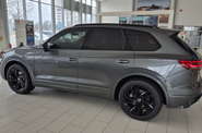 Volkswagen Touareg R-Line Platinum 3