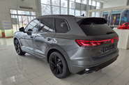 Volkswagen Touareg R-Line Platinum 3