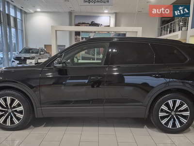 Volkswagen Touareg 2025 Silver