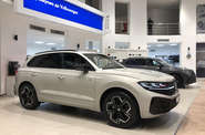 Volkswagen Touareg - фото 7