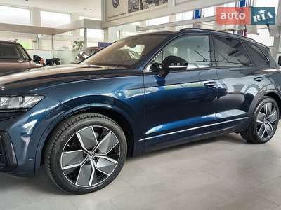 Volkswagen Touareg R-Line Platinum 3.0 TDI AT (286 к.с.) AWD 2025