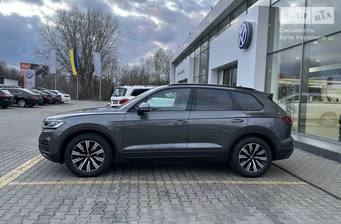 Volkswagen Touareg 2025 Silver