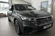 Volkswagen Touareg - фото 1