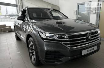 Volkswagen Touareg 2025 Silver