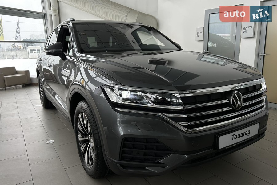 Volkswagen Touareg - фото 1