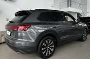 Volkswagen Touareg - фото 5