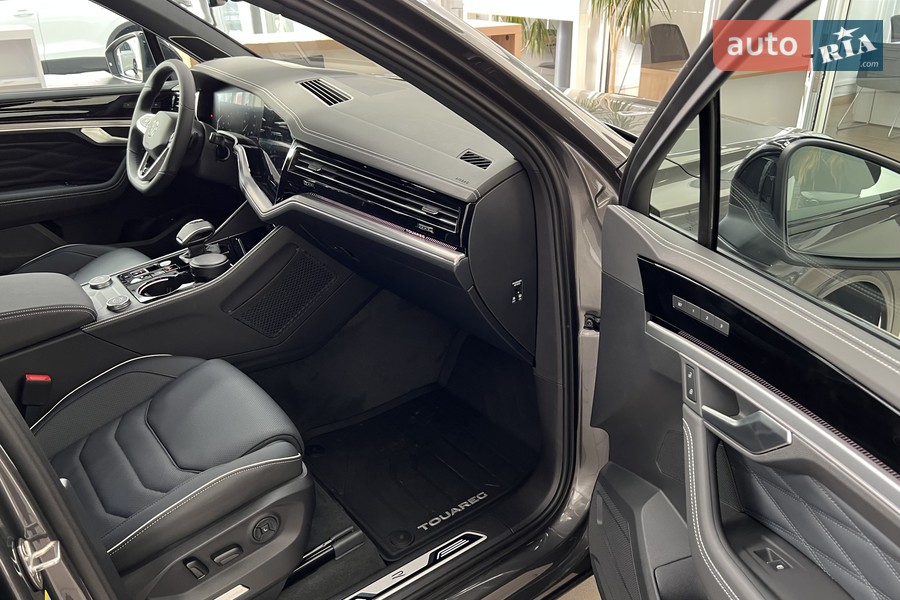 Volkswagen Touareg - фото 25