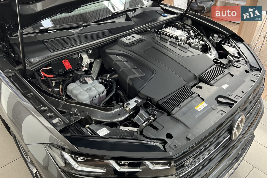 Volkswagen Touareg - фото 42