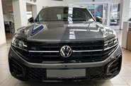 Volkswagen Touareg - фото 1