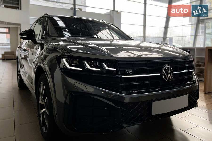 Volkswagen Touareg - фото 5
