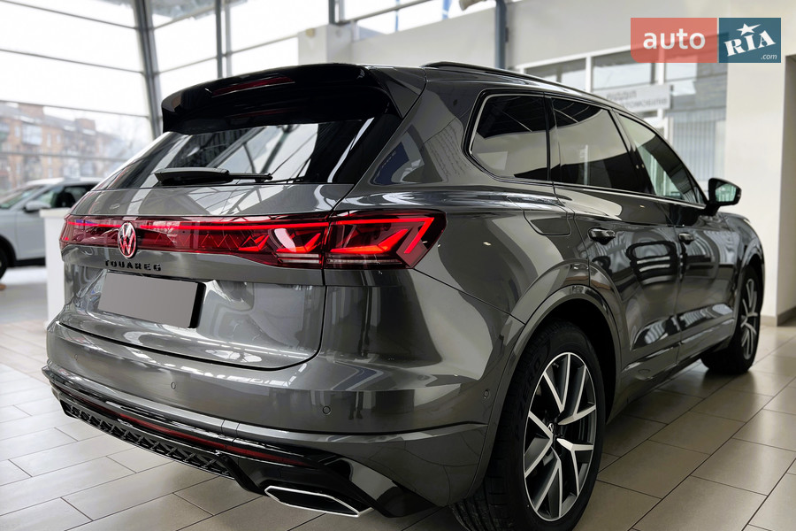 Volkswagen Touareg - фото 7