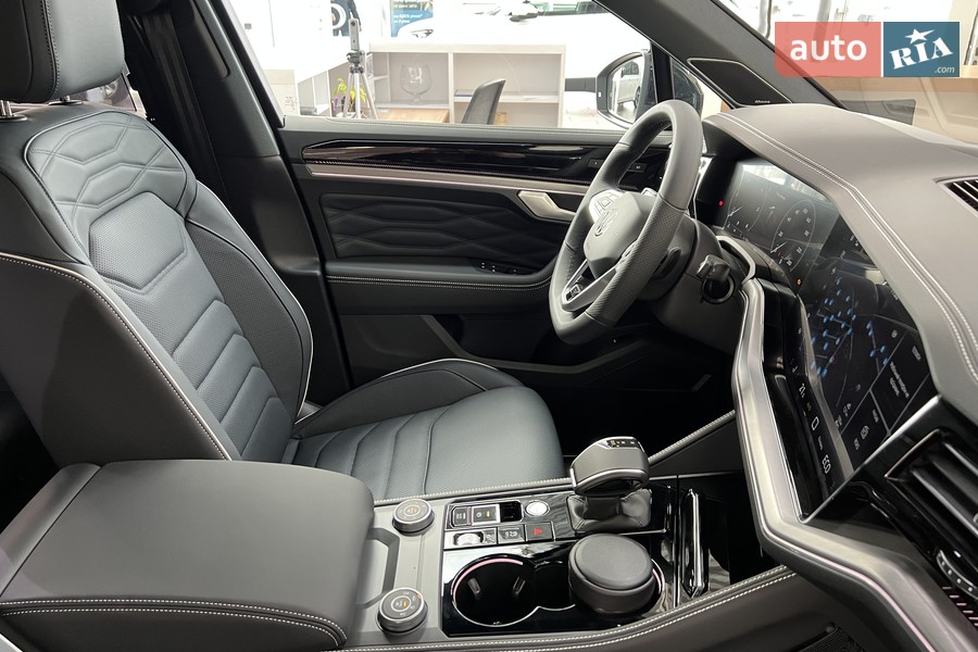 Volkswagen Touareg - фото 31