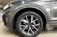 Volkswagen Touareg - фото 14