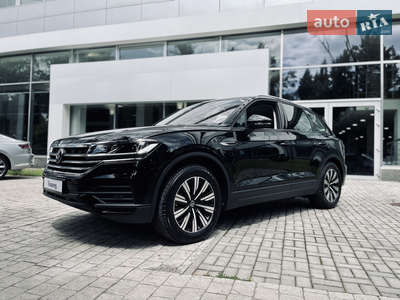 Volkswagen Touareg 2025 Silver