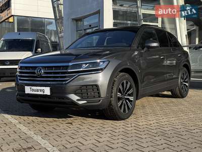 Volkswagen Touareg 2025 Silver