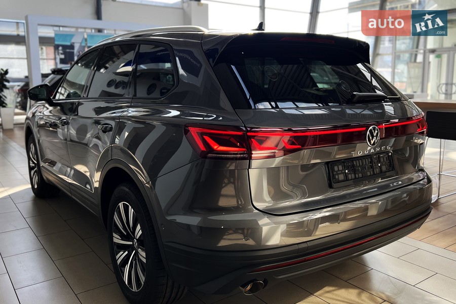 Volkswagen Touareg - фото 8