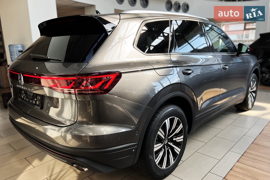 Volkswagen Touareg - фото 10