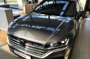 Volkswagen Touareg - фото 4