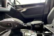 Volkswagen Touareg - фото 14