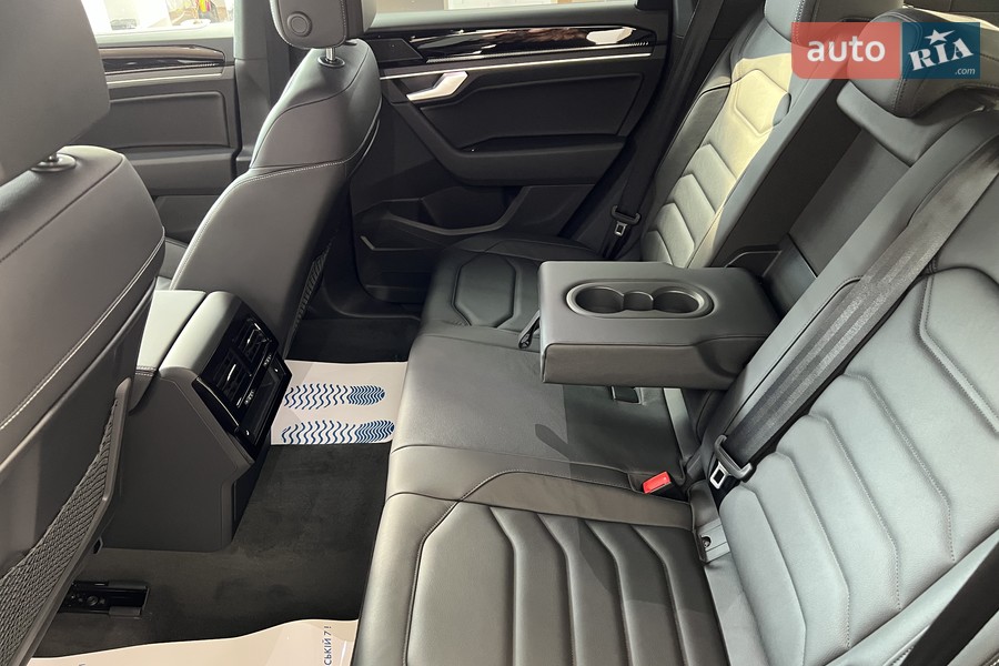 Volkswagen Touareg - фото 29