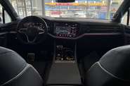 Volkswagen Touareg R-Line Platinum