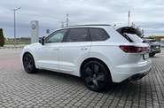 Volkswagen Touareg R-Line Platinum