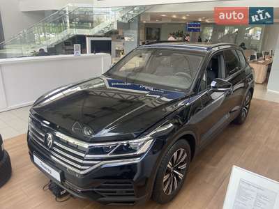 Volkswagen Touareg 2025 Silver