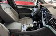 Volkswagen Touareg R-Line Platinum