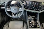 Volkswagen Touareg R-Line Platinum