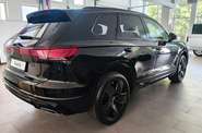 Volkswagen Touareg R-Line Platinum 3