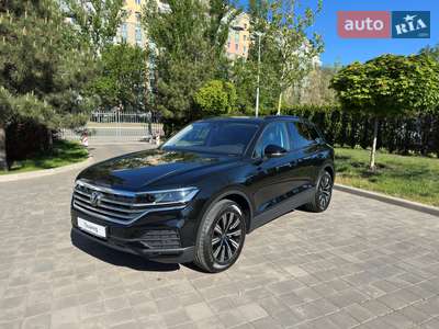 Volkswagen Touareg 2025 Silver