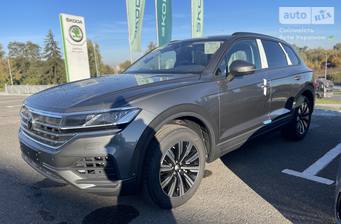 Volkswagen Touareg 2025 Silver