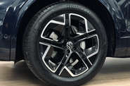 Новый Volkswagen Touareg 3.0 TDI AT (286 к.с.) AWD R-Line Platinum 2025 автосалона Автодім Атлант на Вацлава Гавела - фото 3